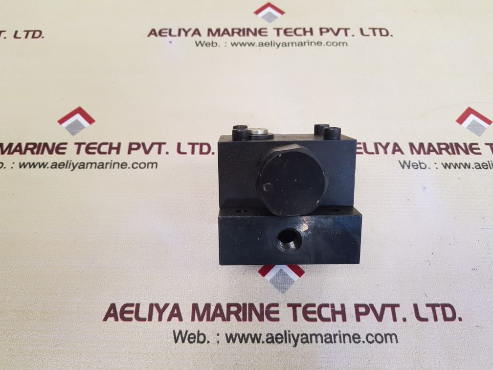 Parker 081226 hydraulics valve