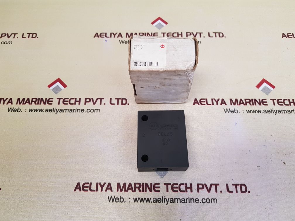 Sun hydraulics ecu/s valve block ifs3