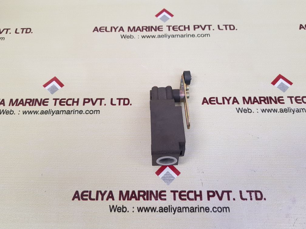 Schmersal t4v7h 336-11z limit switch