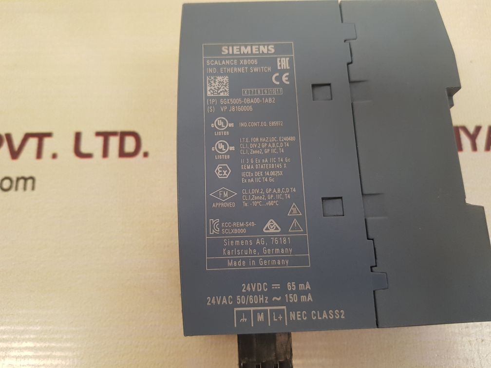 Siemens 6gk5005-0ba00-1ab2 ethernet switch