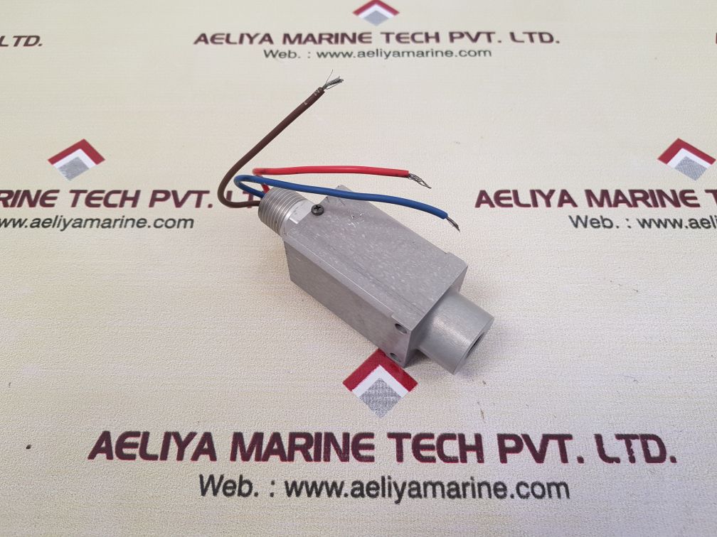 Custom control sensors 690p1 pressure switch