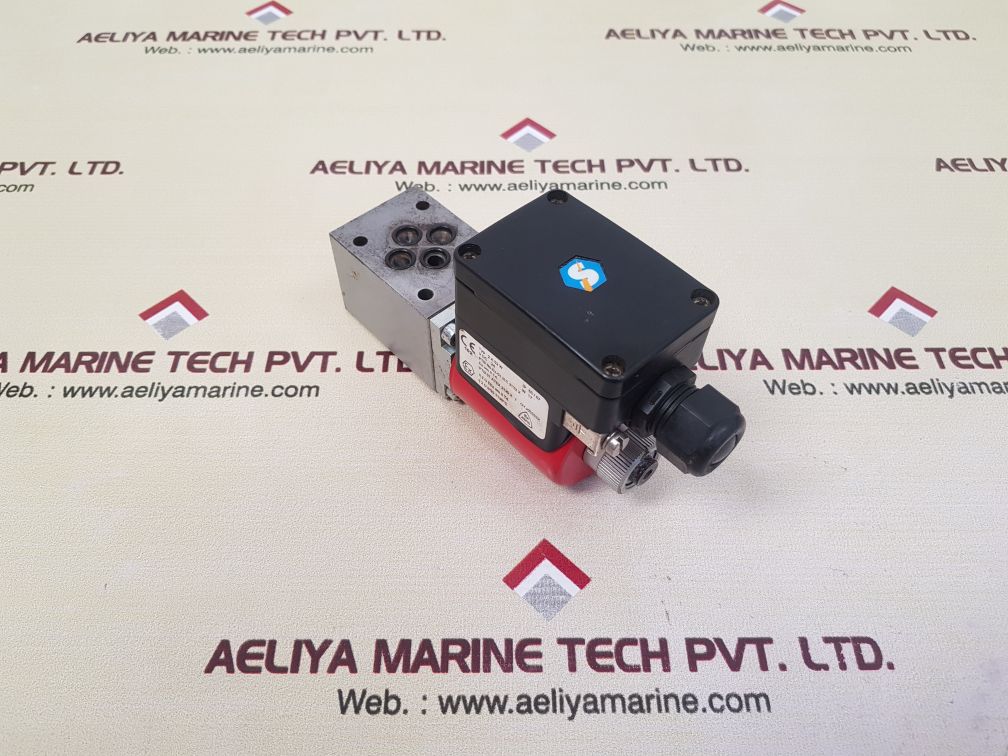 Wandfluh aex22061a-s1788/t4 directional valve with eugen seitz 118-195-024l coil