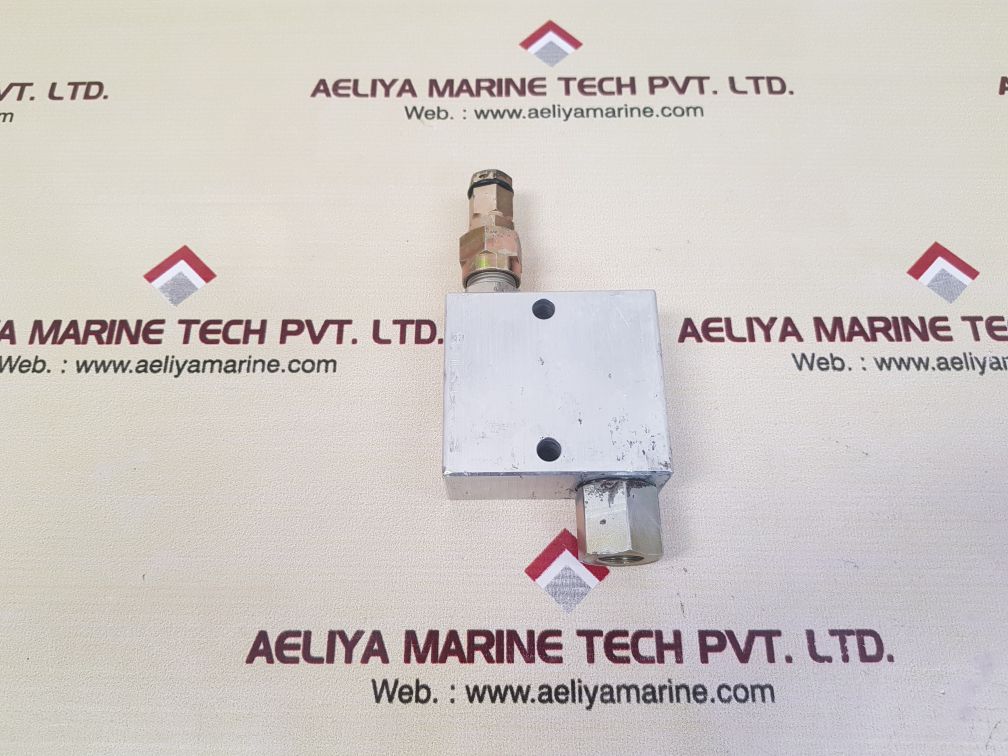 Oil control 05211103020500b sequence valve