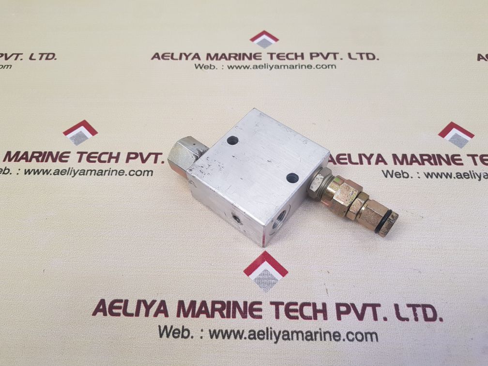 Oil control 05211103020500b sequence valve