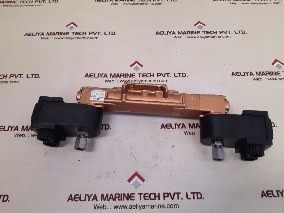 Versa vag-4532-173c-h-ms-xmaa-d024 pneumatic directional valve used