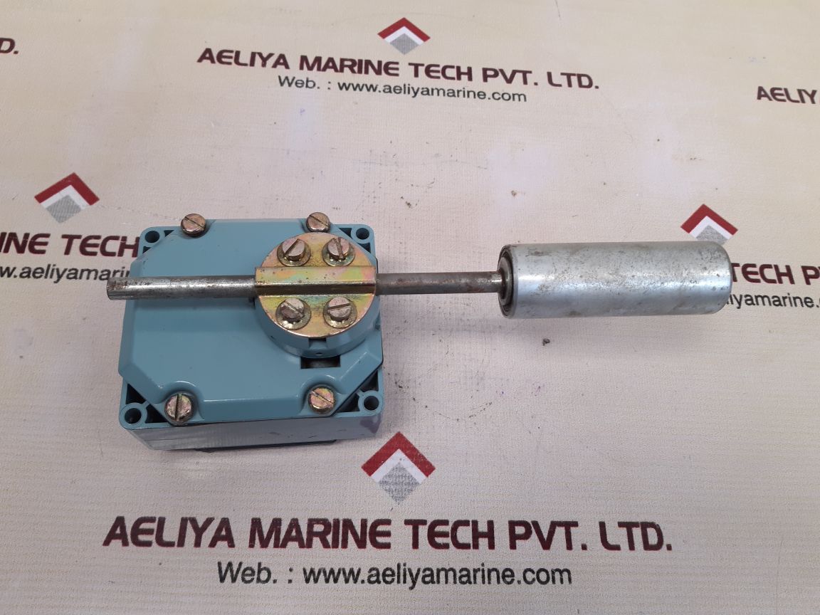 Telemecanique xcr-t115 limit switch