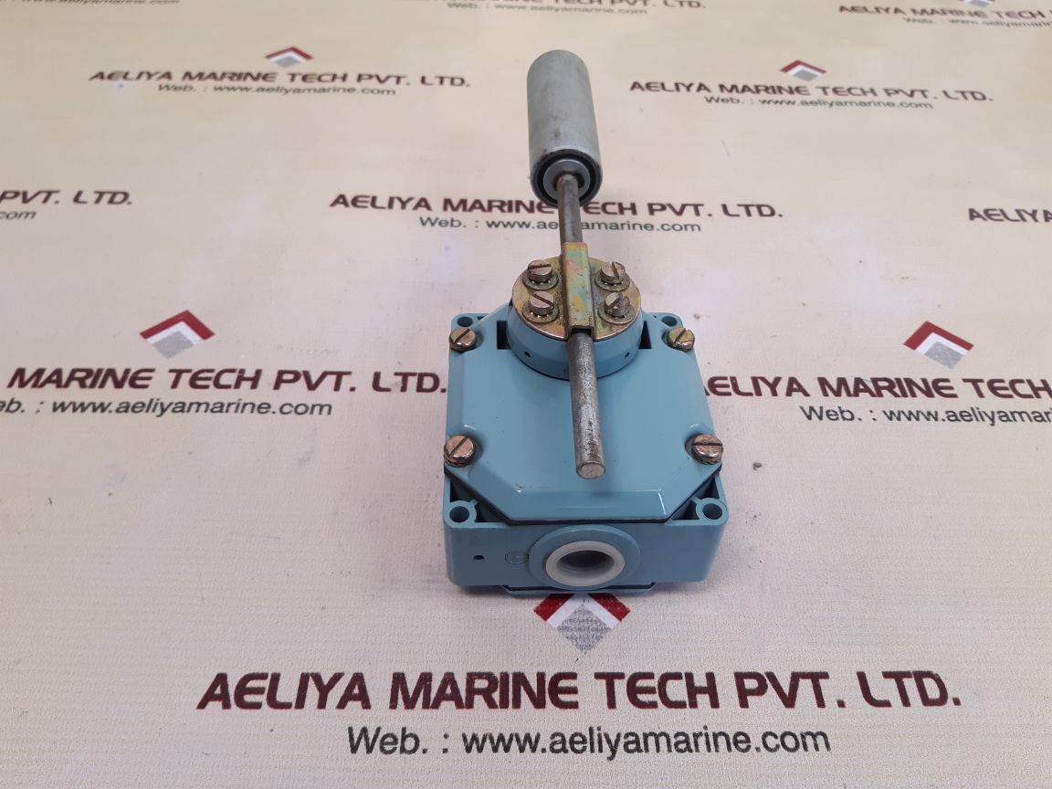 Telemecanique xcr-t115 limit switch