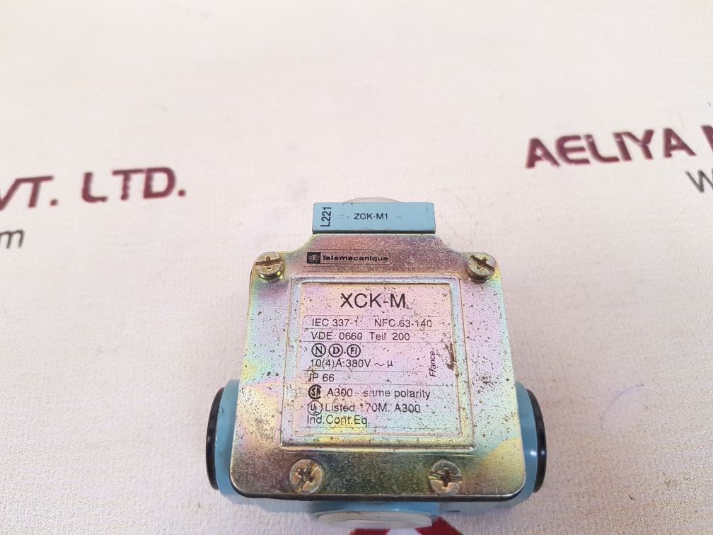 Telemecanique xck-m limit switch zck-m1