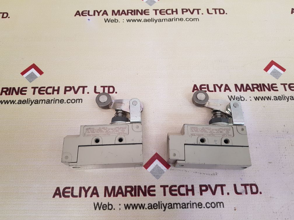 Omron ze-0a2-2 limit switch New 