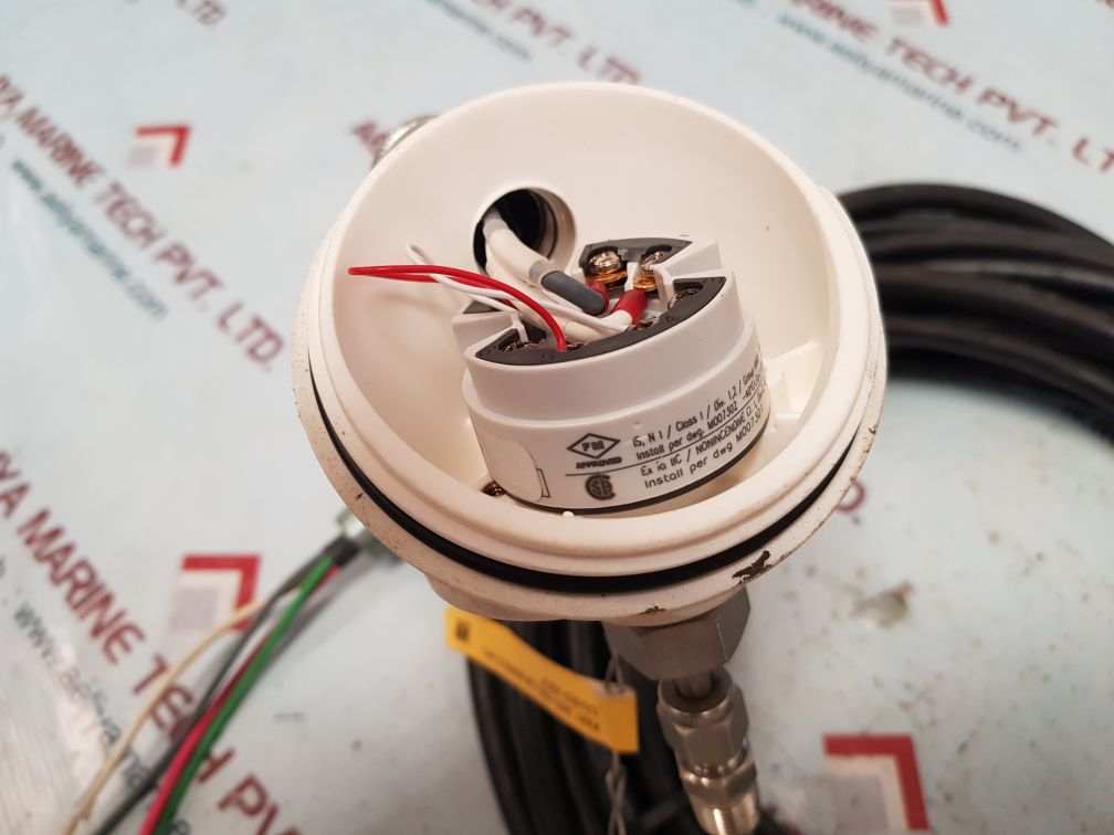 Red lion enc8 astic enclosures with pyromation temperature sensor 