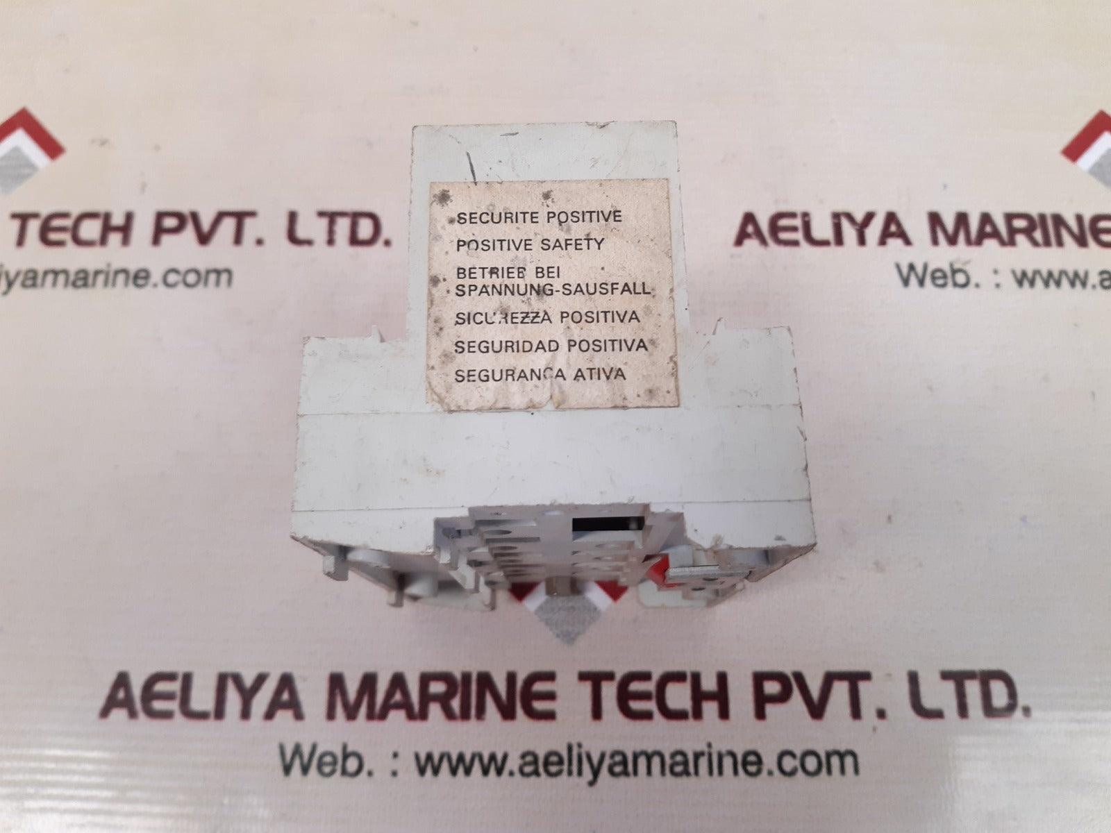 Merlin gerin vigilohm tr9 insulation controller