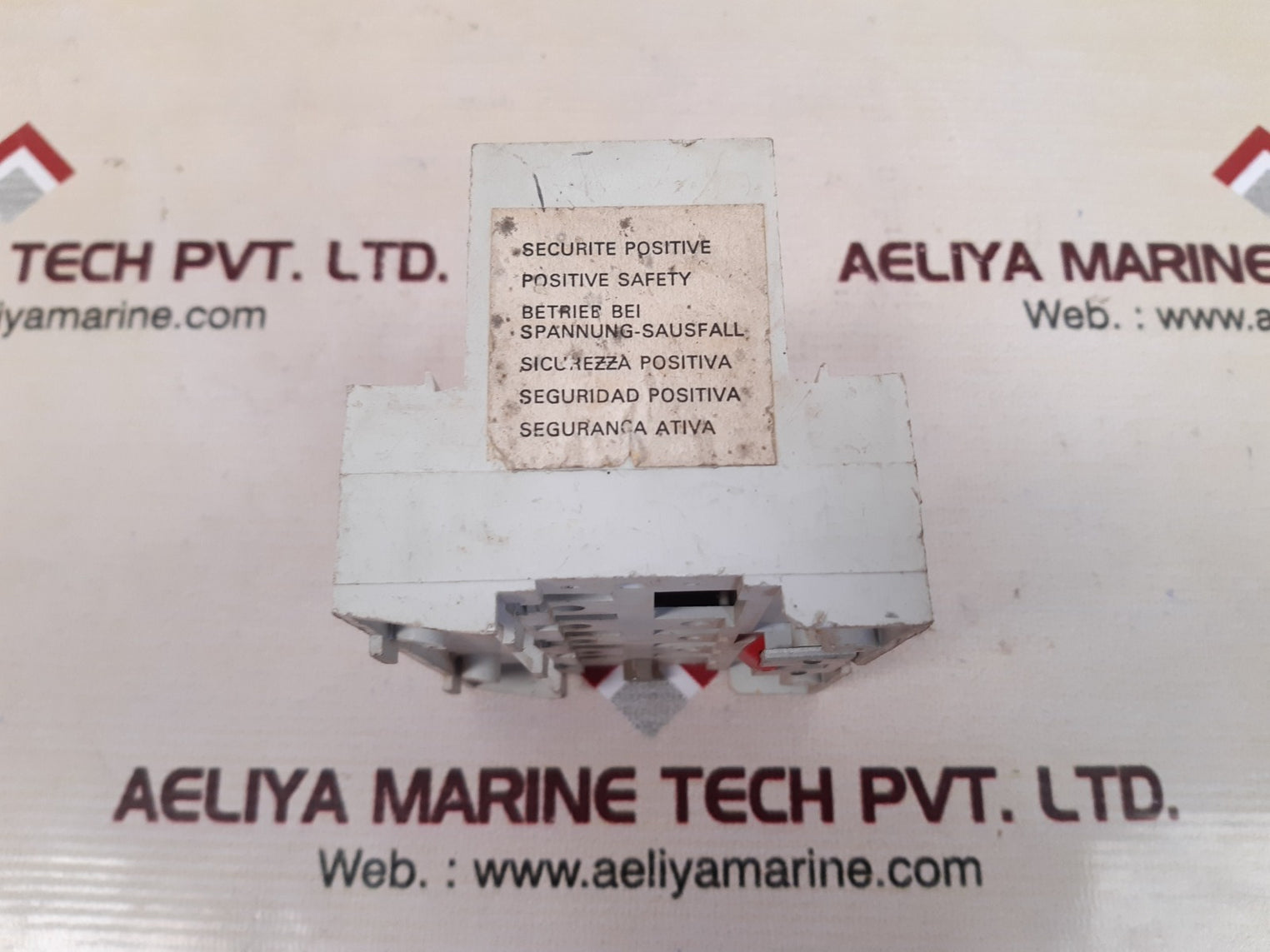 Merlin gerin vigilohm tr9 insulation controller