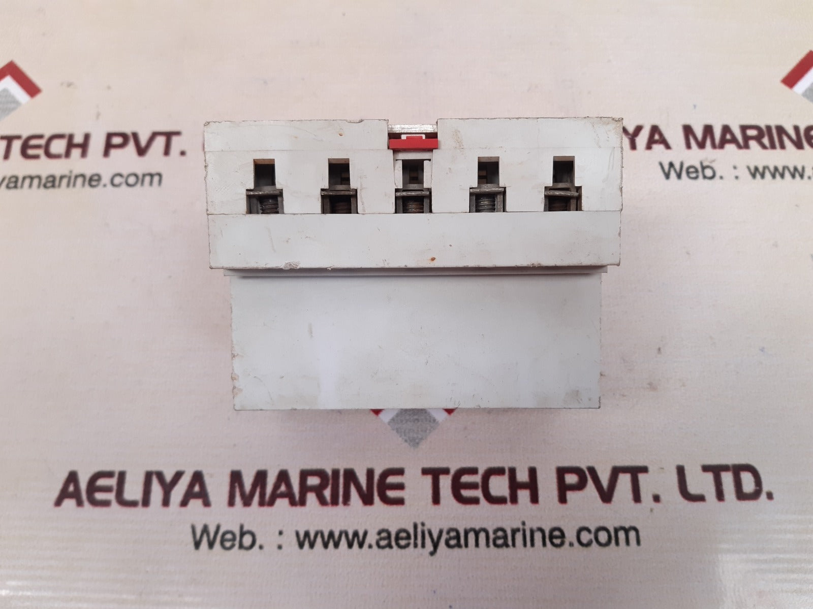 Merlin gerin vigilohm tr9 insulation controller