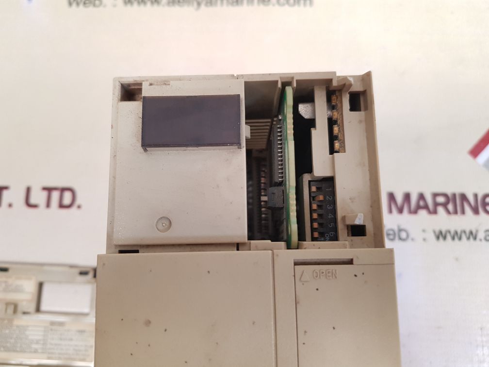 Omron c200he-cpu32 programmable controller