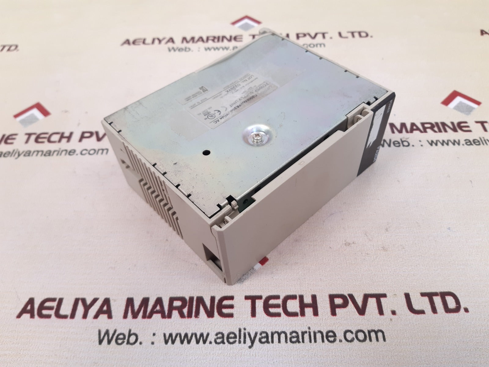 Omron c200hw-pa204 power supply unit 50/100-240v