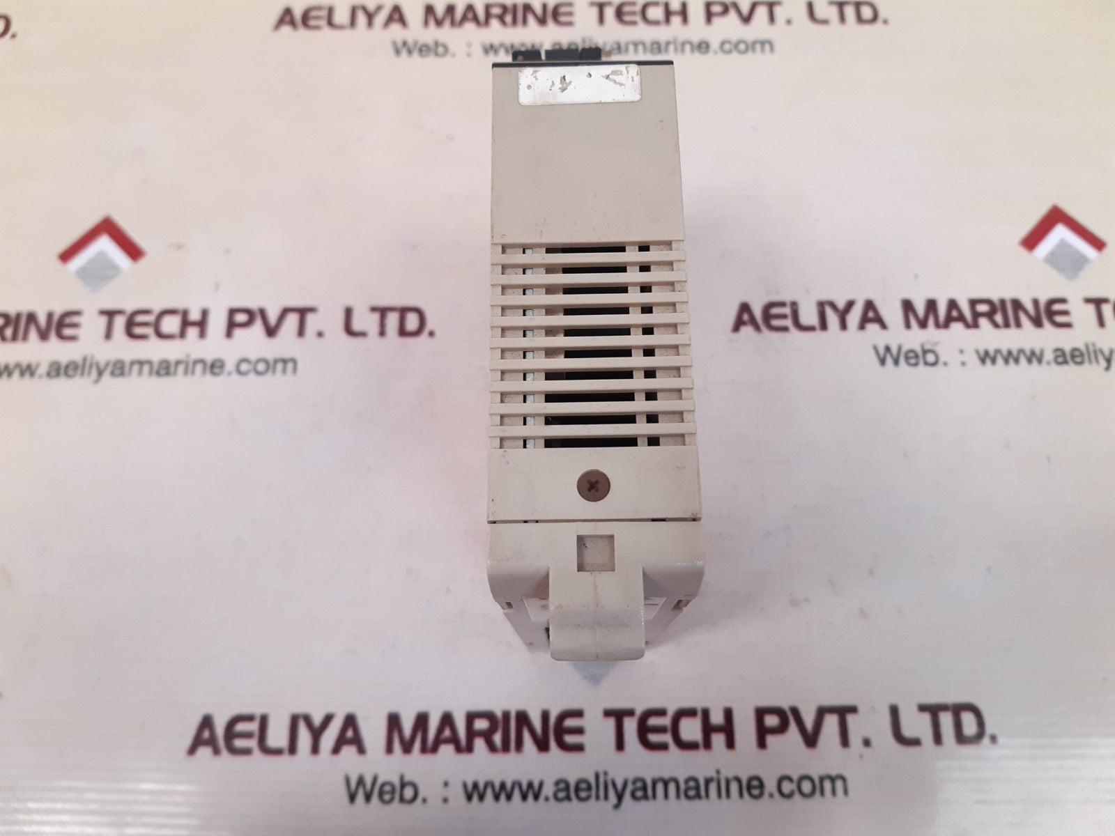 Omron c200h-0c222 output unit 250vac/24vdc