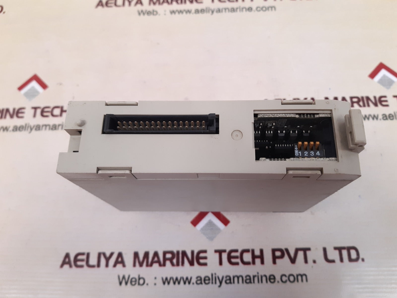 Omron c200h-ad003 programmable controller 