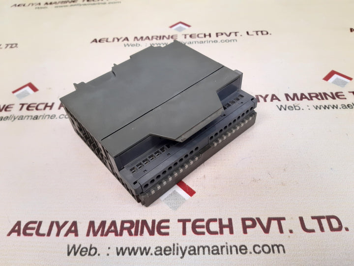 Siemens simatic s7 6es7 322-1bh00-0aa0 digital output module 