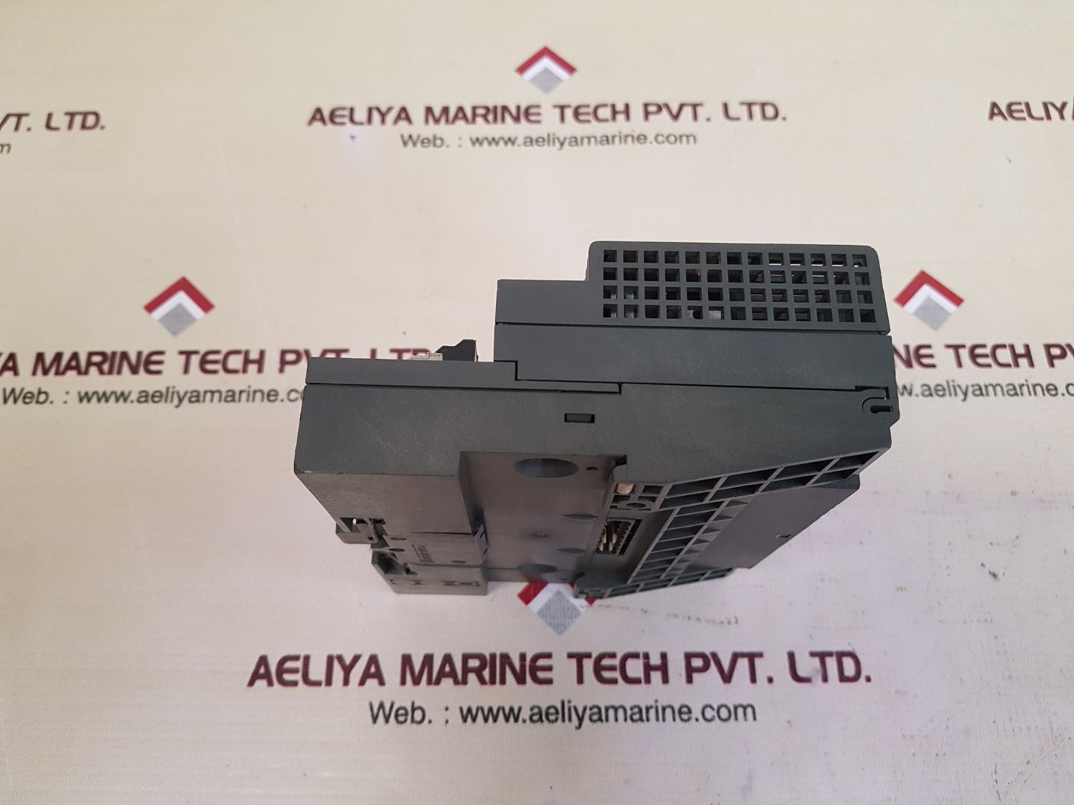 Siemens et200b-16di 131-0bh00-0xb0 module with 193-0ca30-0xa0 terminal block