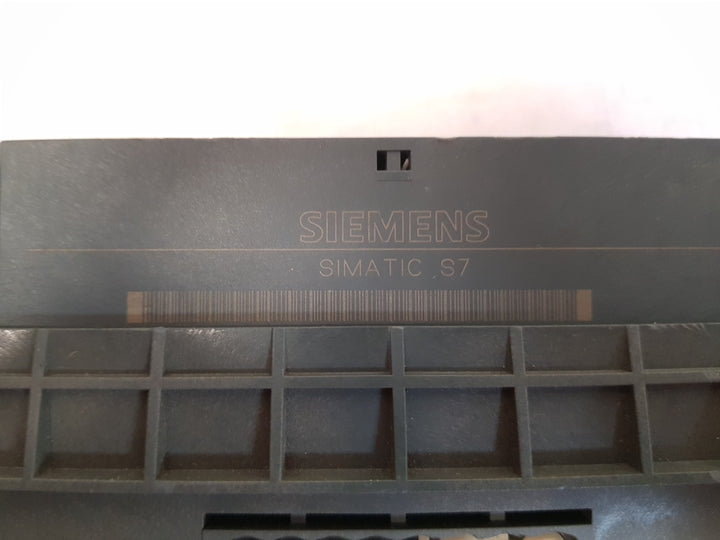 Siemens et200b-16di 131-0bh00-0xb0 module with 193-0ca30-0xa0 terminal block