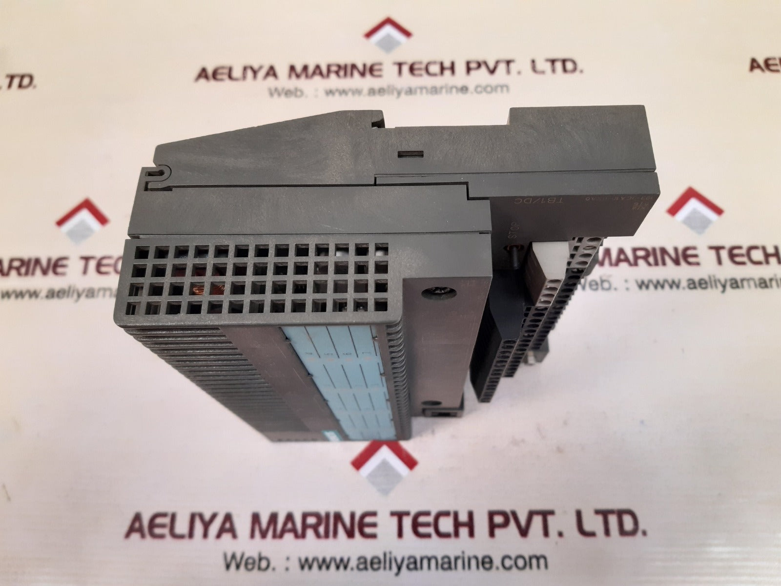 Siemens et 200b-8di/8d0 133-0bh01-0xb0 / 193-0ca10-0xa0