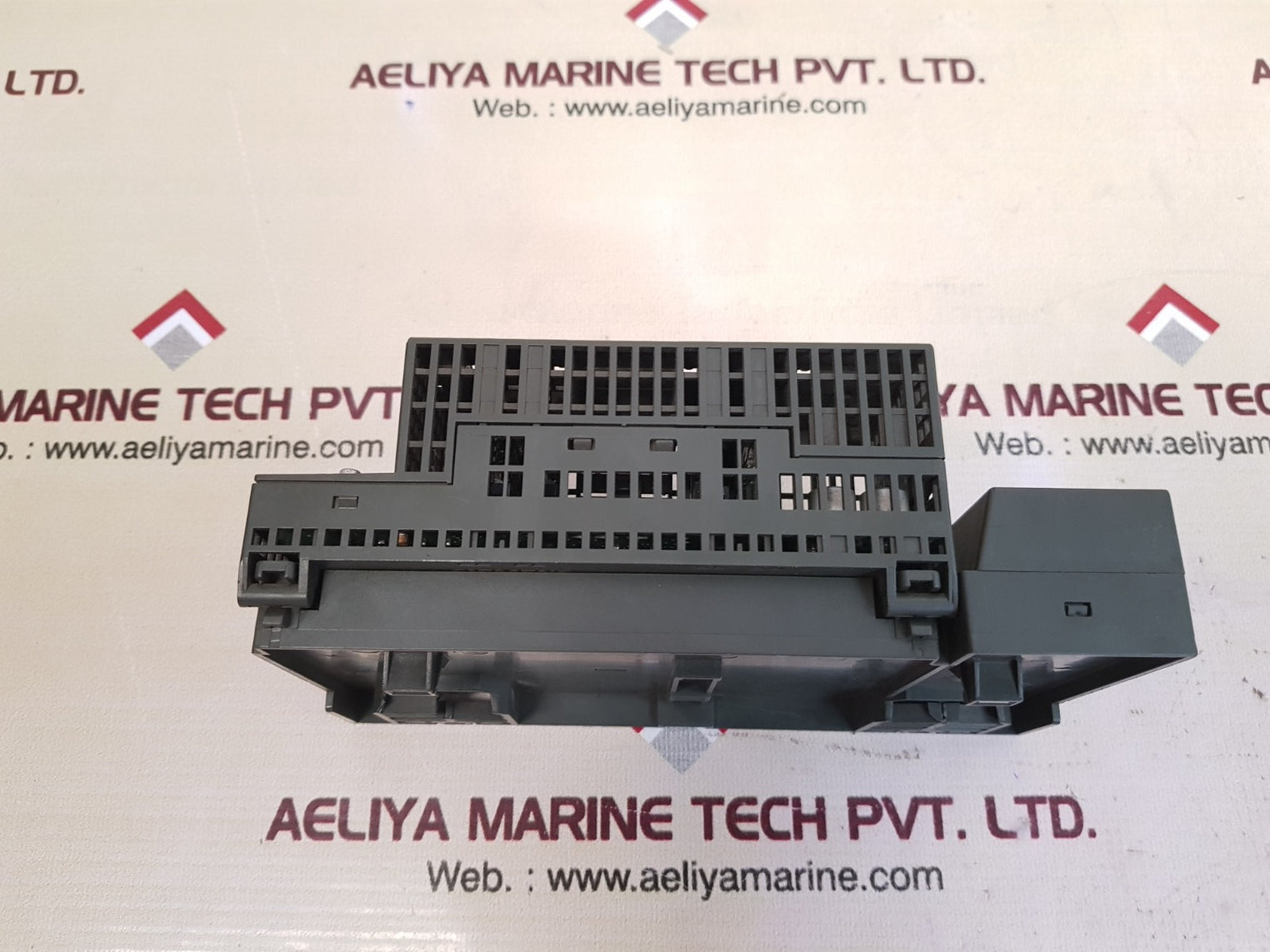Siemens et 200l di16/do16xdc24v/0.5a digital output module 