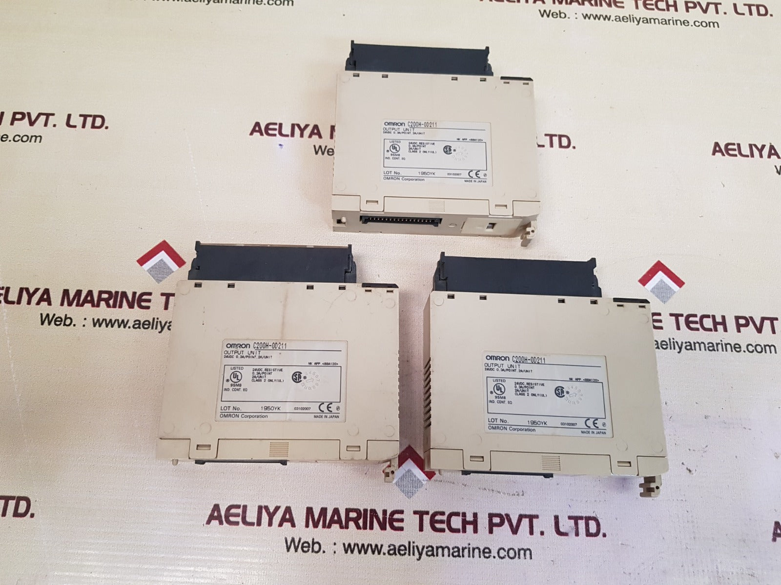 Omron c200h-od211 output unit 24vdc