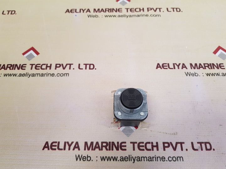 Allen- bradley 800t-xd1 contact block with 800t-a pushbutton 