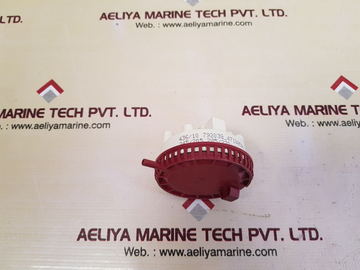 436/10  792038_471885901