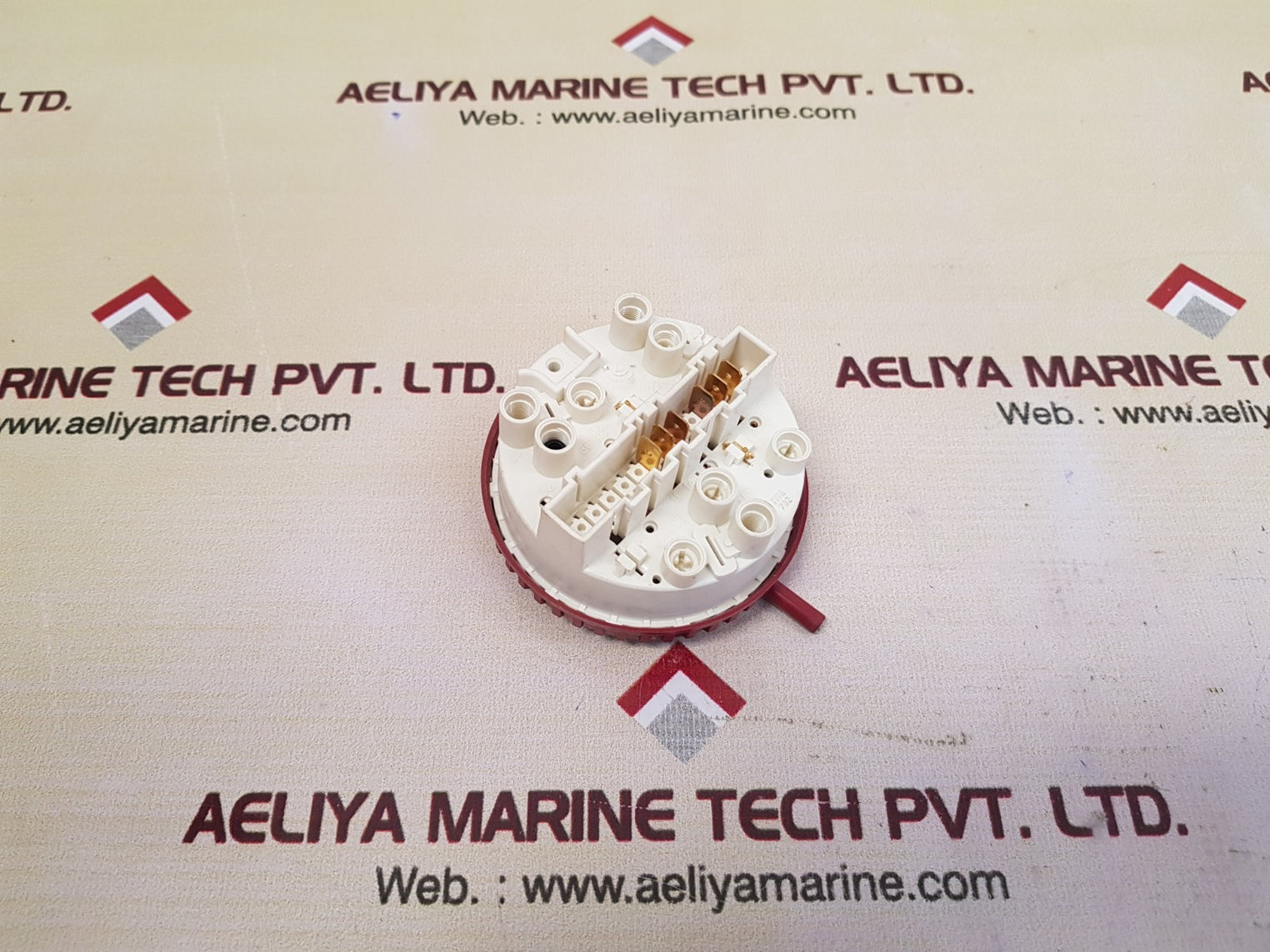 436/10  792038_471885901