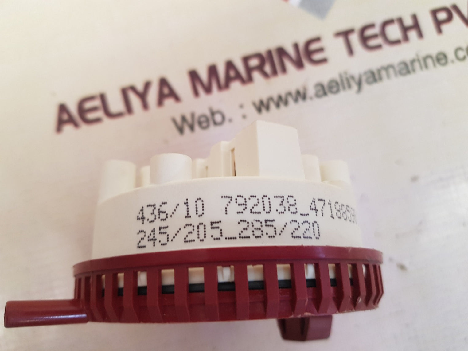 436/10  792038_471885901