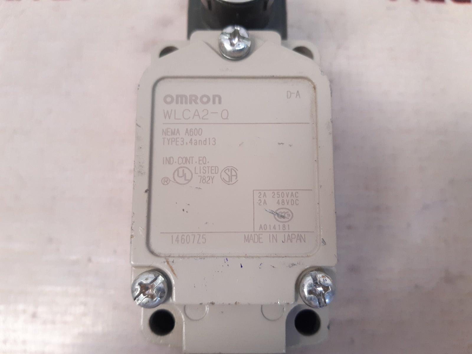 Omron wlca2-q limit switch