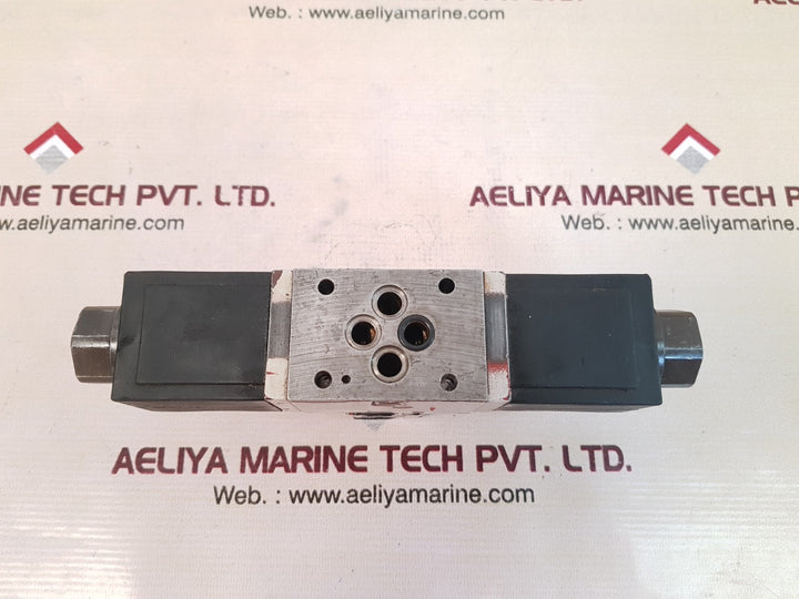 Uchida-rexroth 4weh22hd70/0f6aw110-00 directional control valve