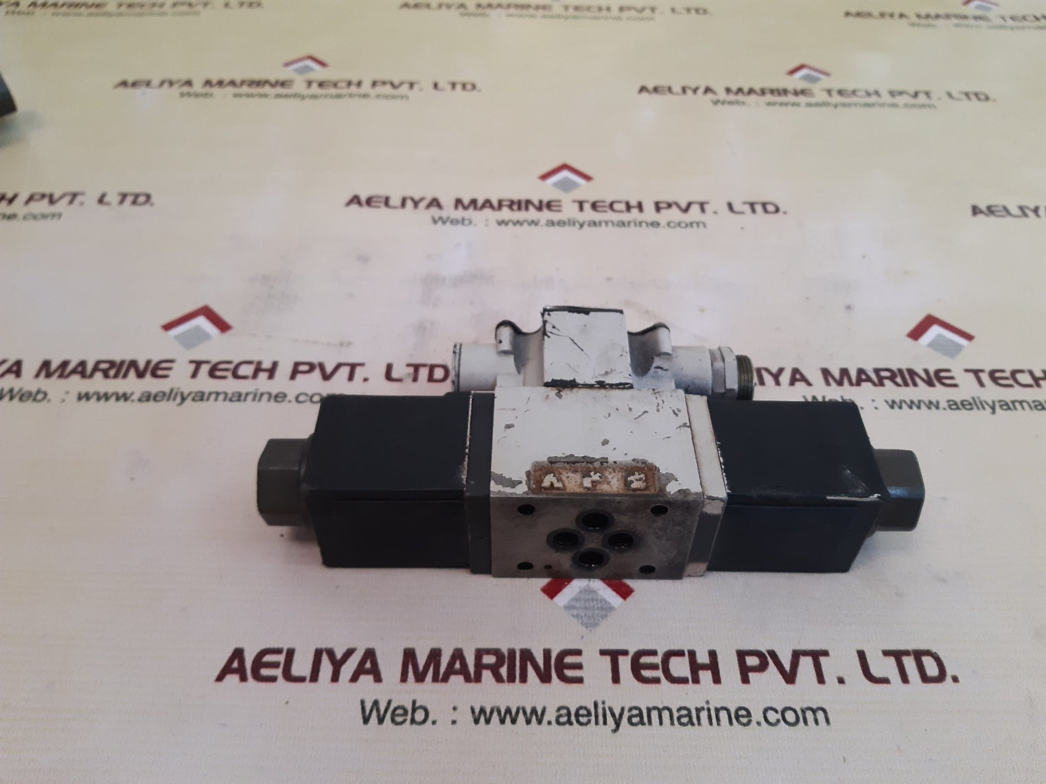 Uchida-rexroth h-4weh32j60/6aw110-00 solenoid valve 