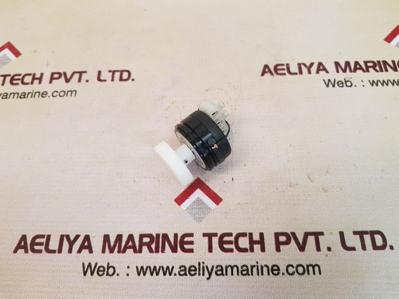 Novotechnik p-4519-s0060 rotary sensor potentiometer