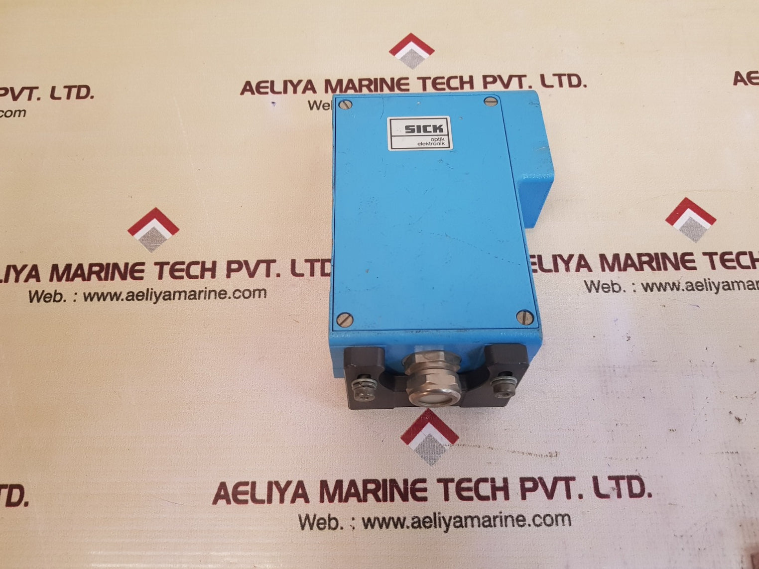 Sick ws 25-304 photoelectric sensor 13311177