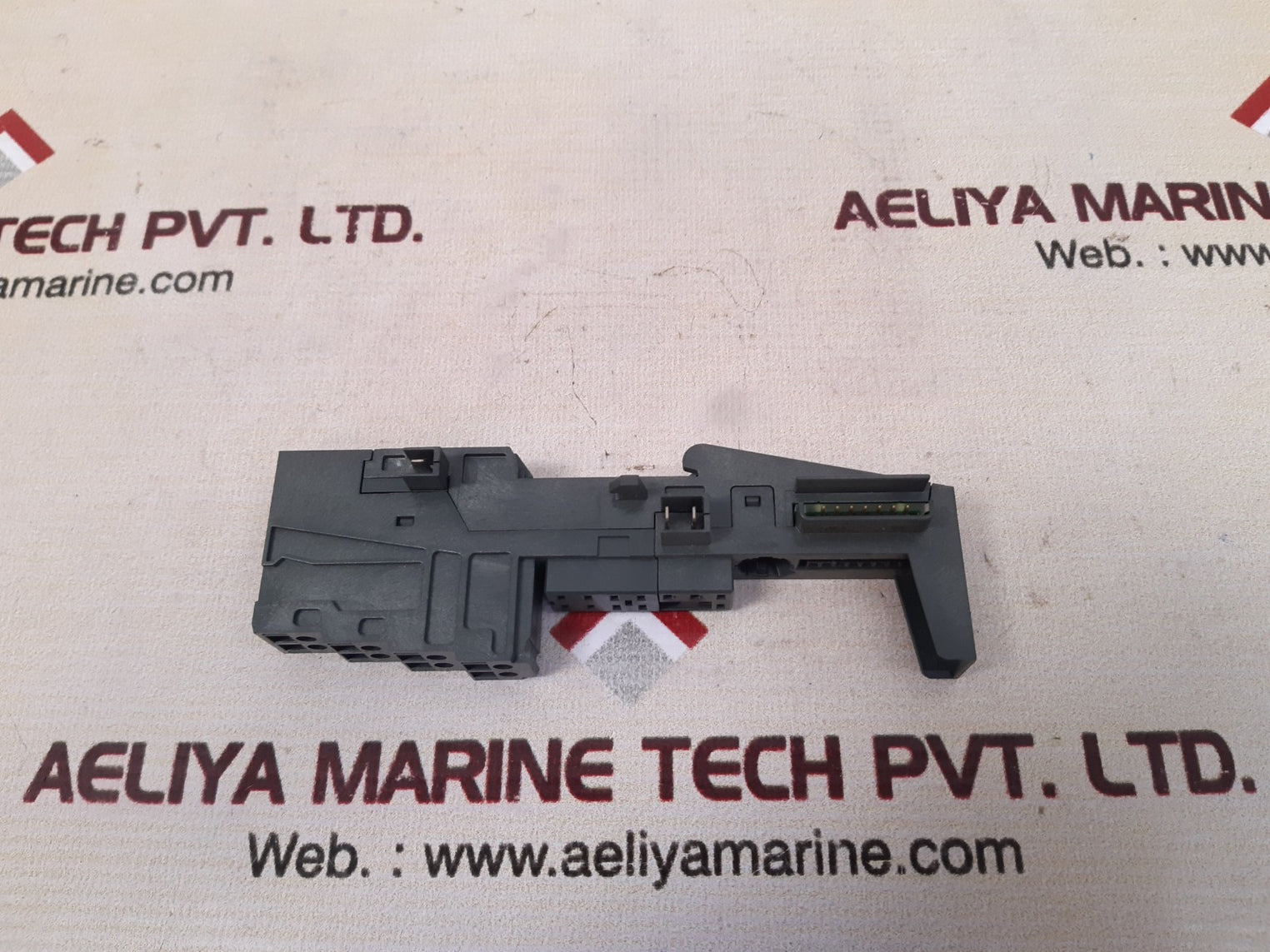 Siemens 6es7 193-4cb20-0aa0 terminal module 