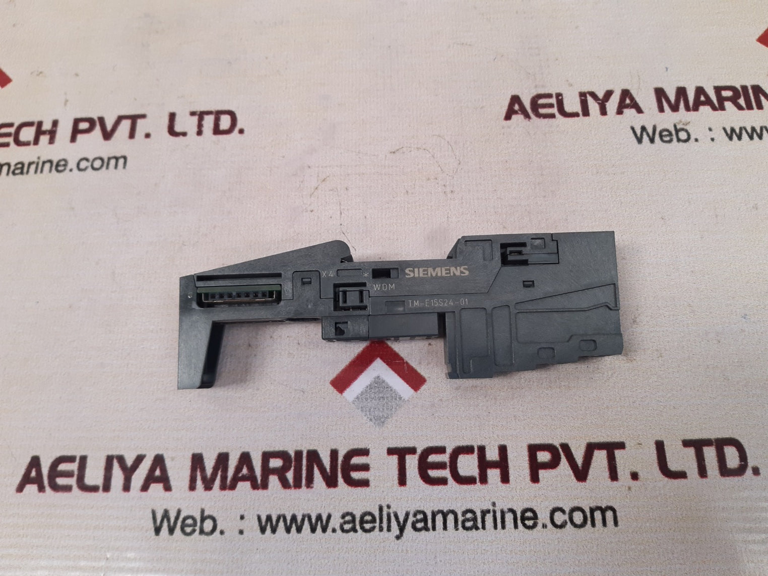 Siemens 6es7 193-4cb20-0aa0 terminal module 