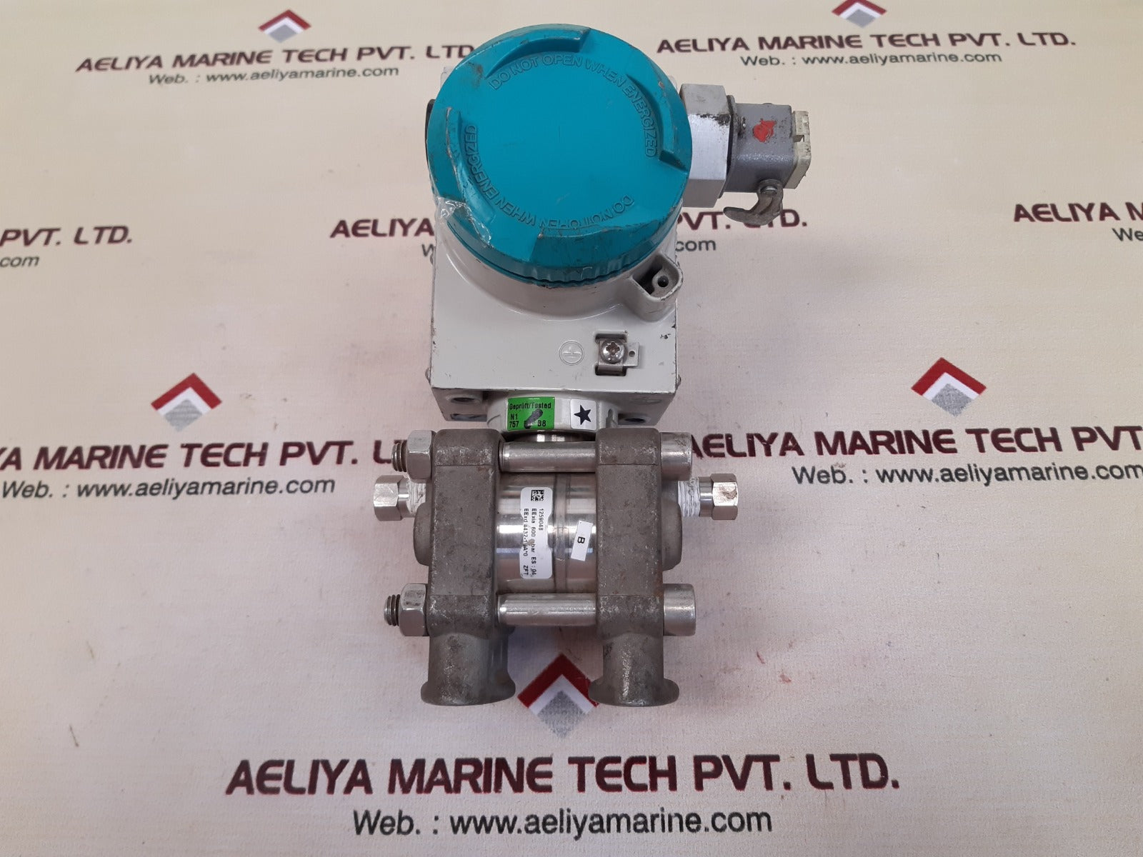 Siemens sitrans p 7mf 4433-1ea42-1ed1-z pressure transmitter 