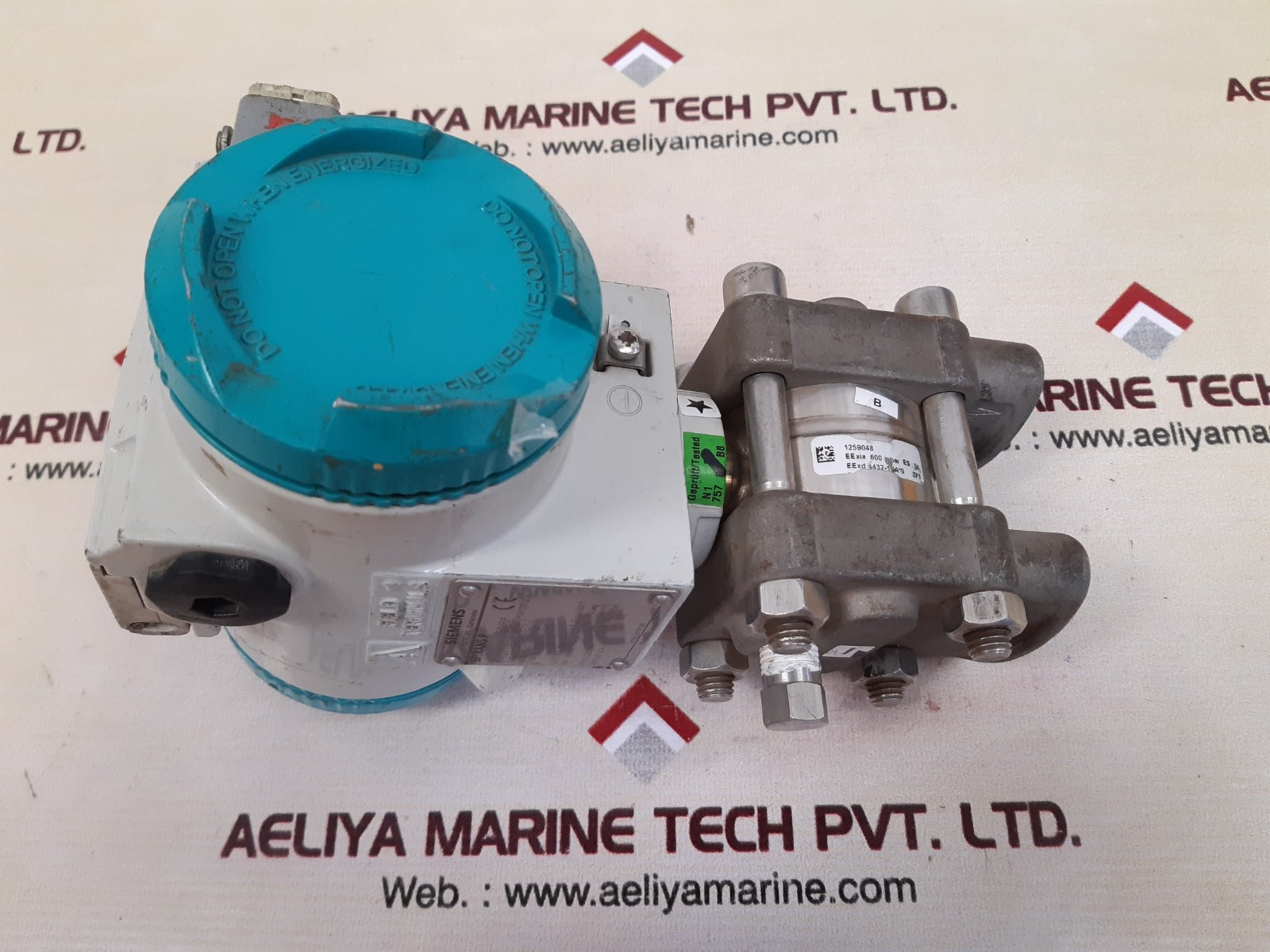 Siemens sitrans p 7mf 4433-1ea42-1ed1-z pressure transmitter 