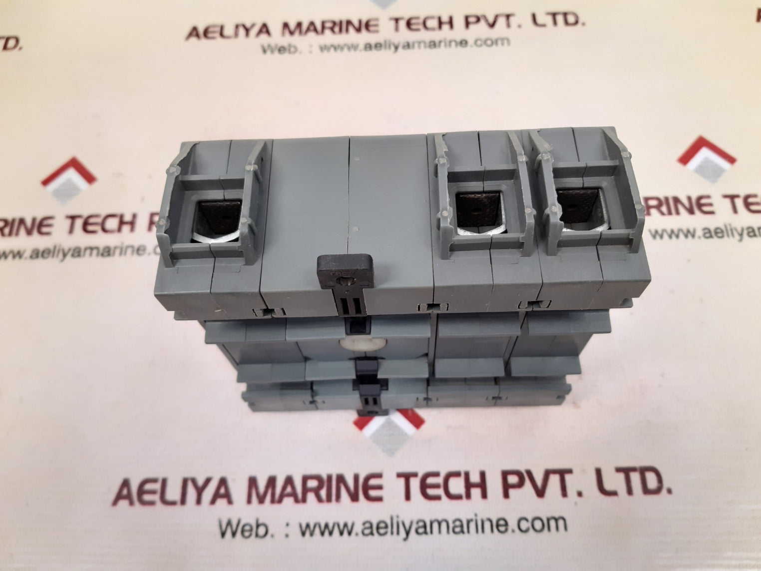 Abb ot160e3 disconnect switch 200a