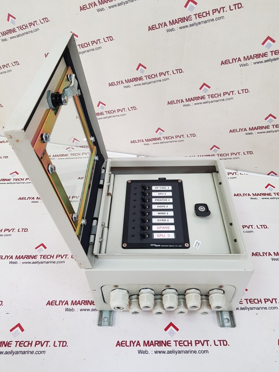 Newmar pwr pnl 2 accy-ix panel