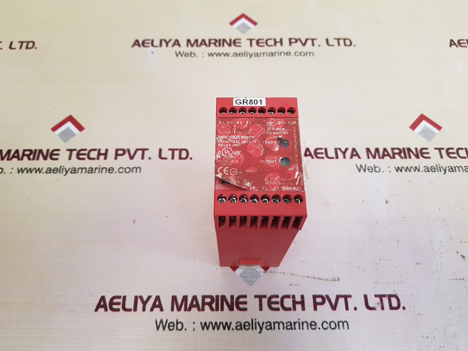 Allen bradley 440r-f23027 ser b minotaur msr9t universal safety relay unit