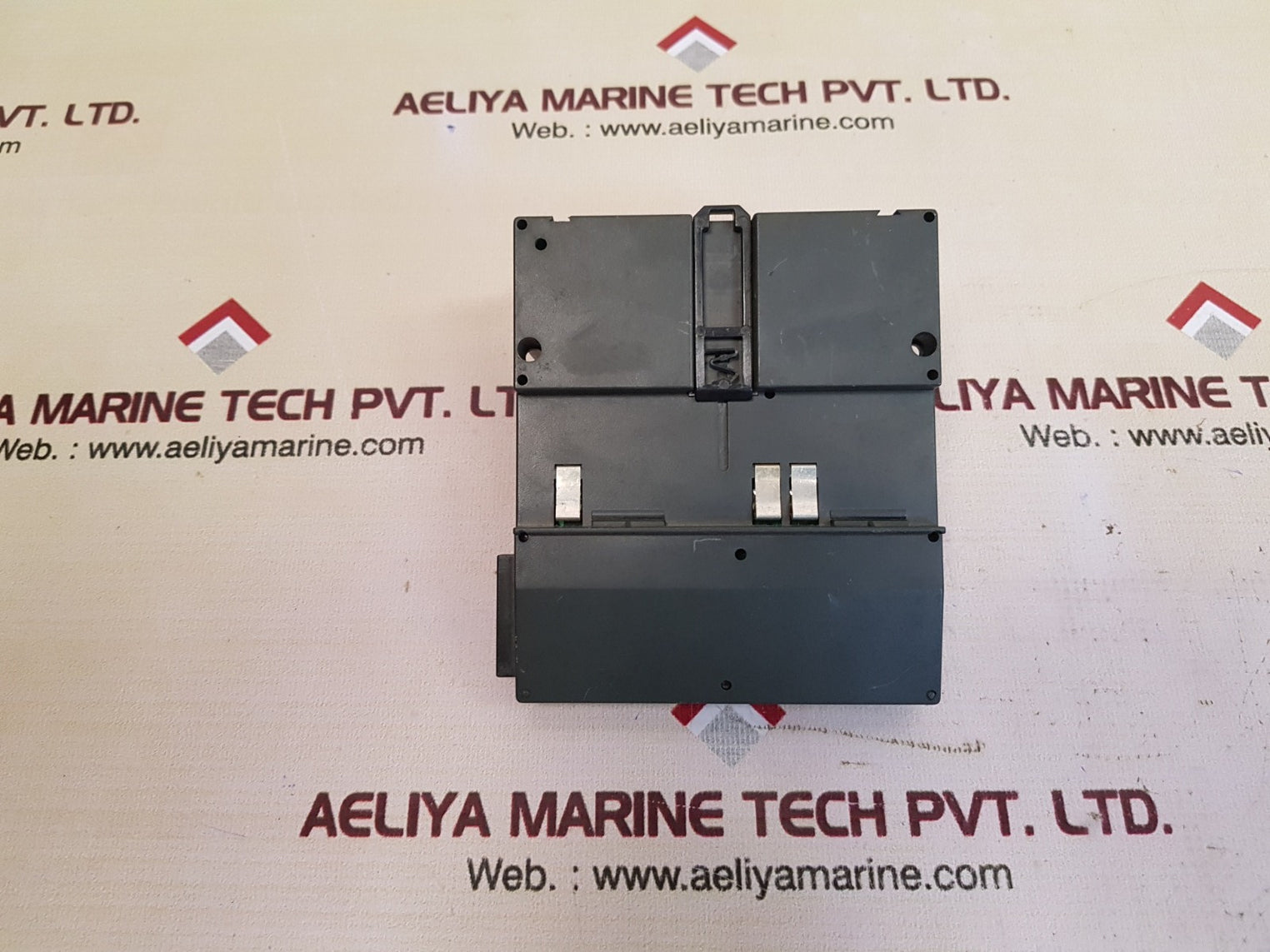 Ge ic200chs001c i/o carrier barrier style module base