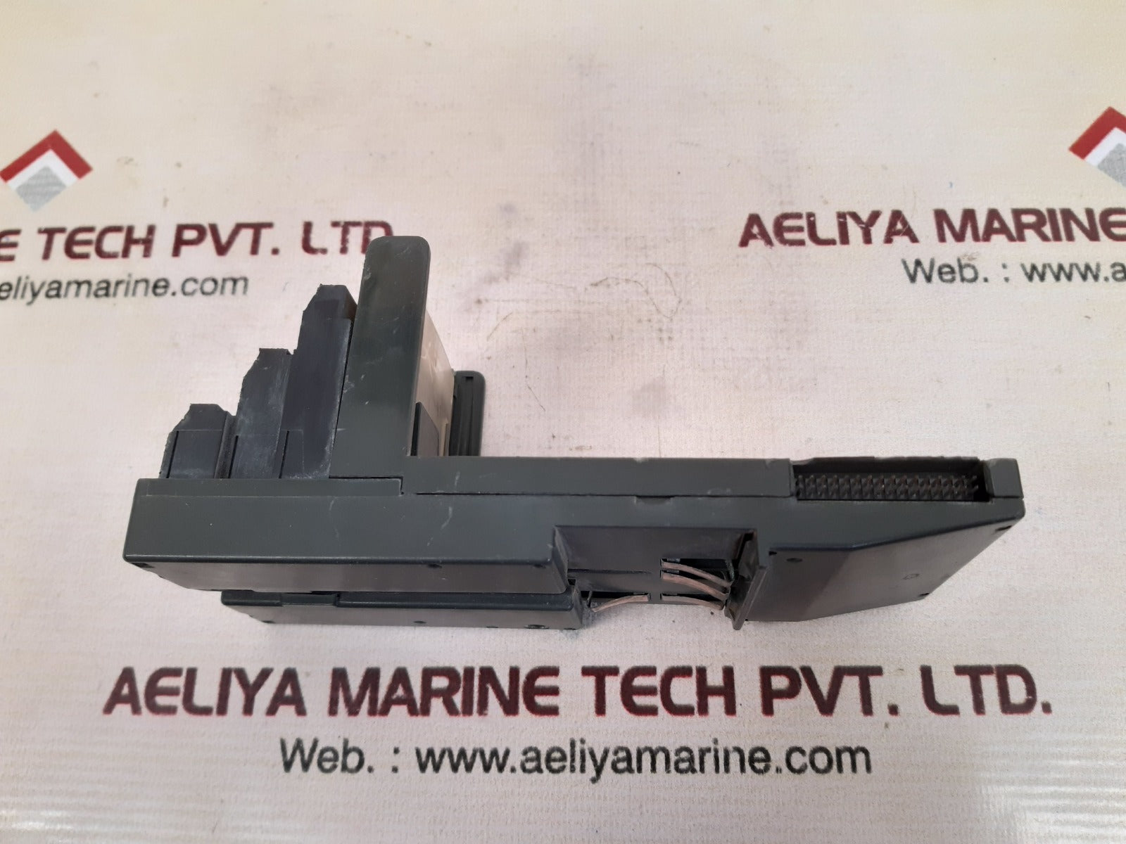 Ge fanuc ic200chs022b compact i/o carrier