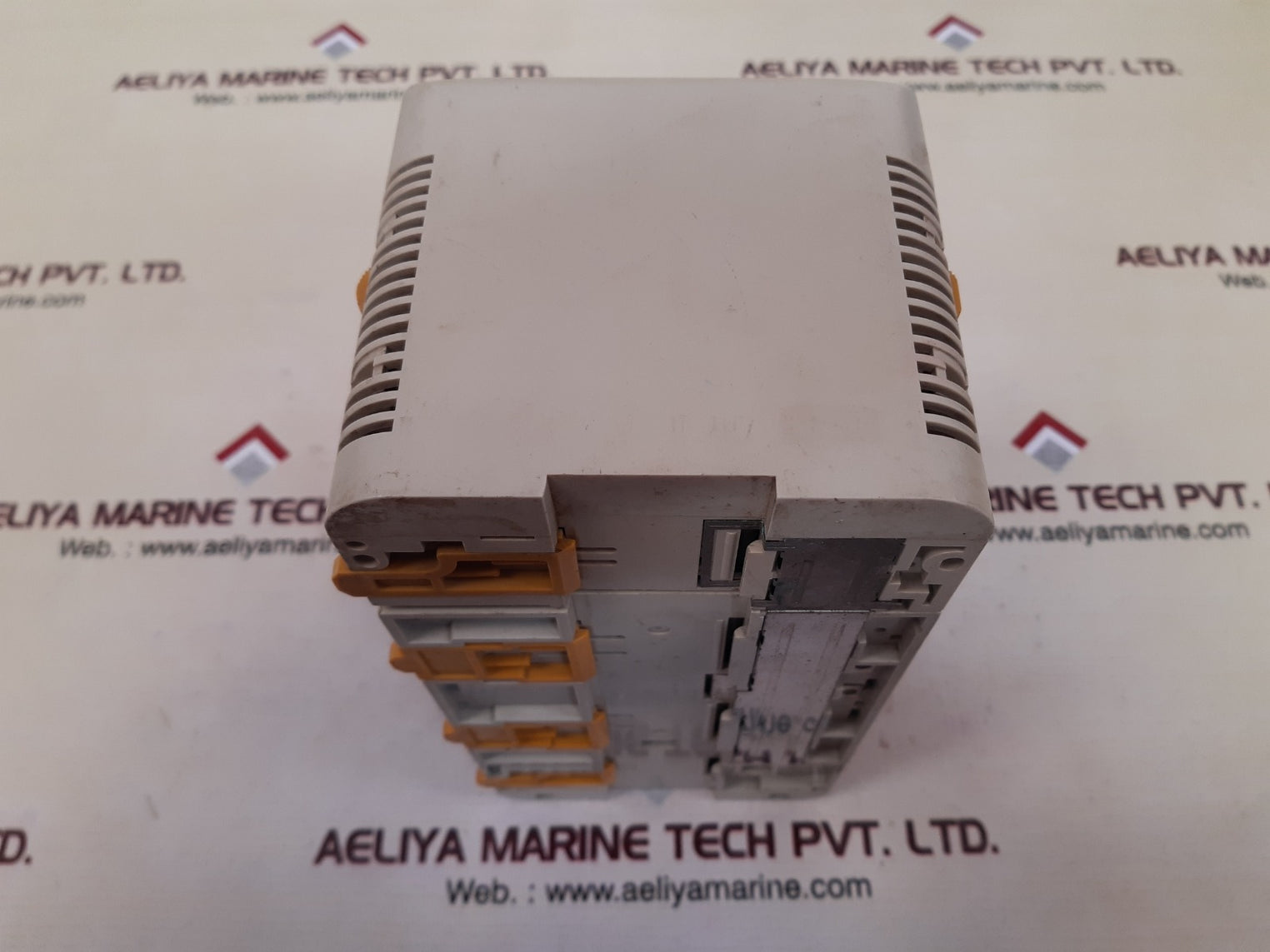 Omron pa203/cpu11/och/oc222 programmable controller