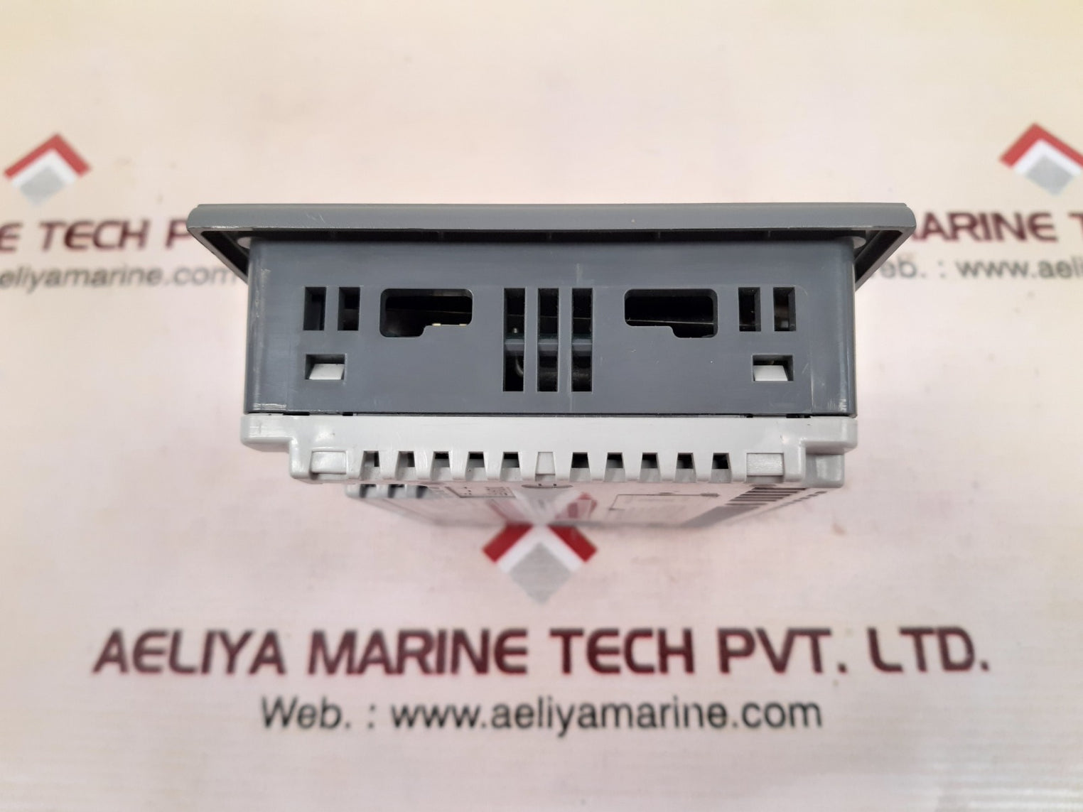 Schneider xbtgt1105 3.8''mono touch panel stn pv: 01  rl: 06  sv:3.0