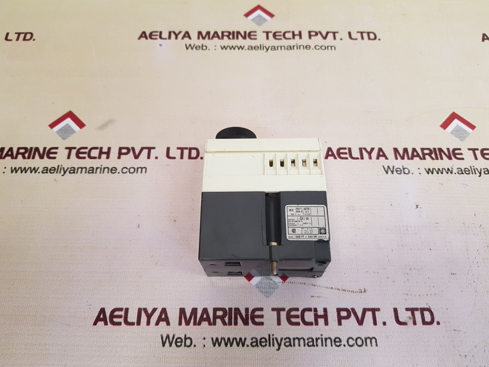 Telemecanique ca2-fr 111 time delay relay 220v 50hz 240v 60hz