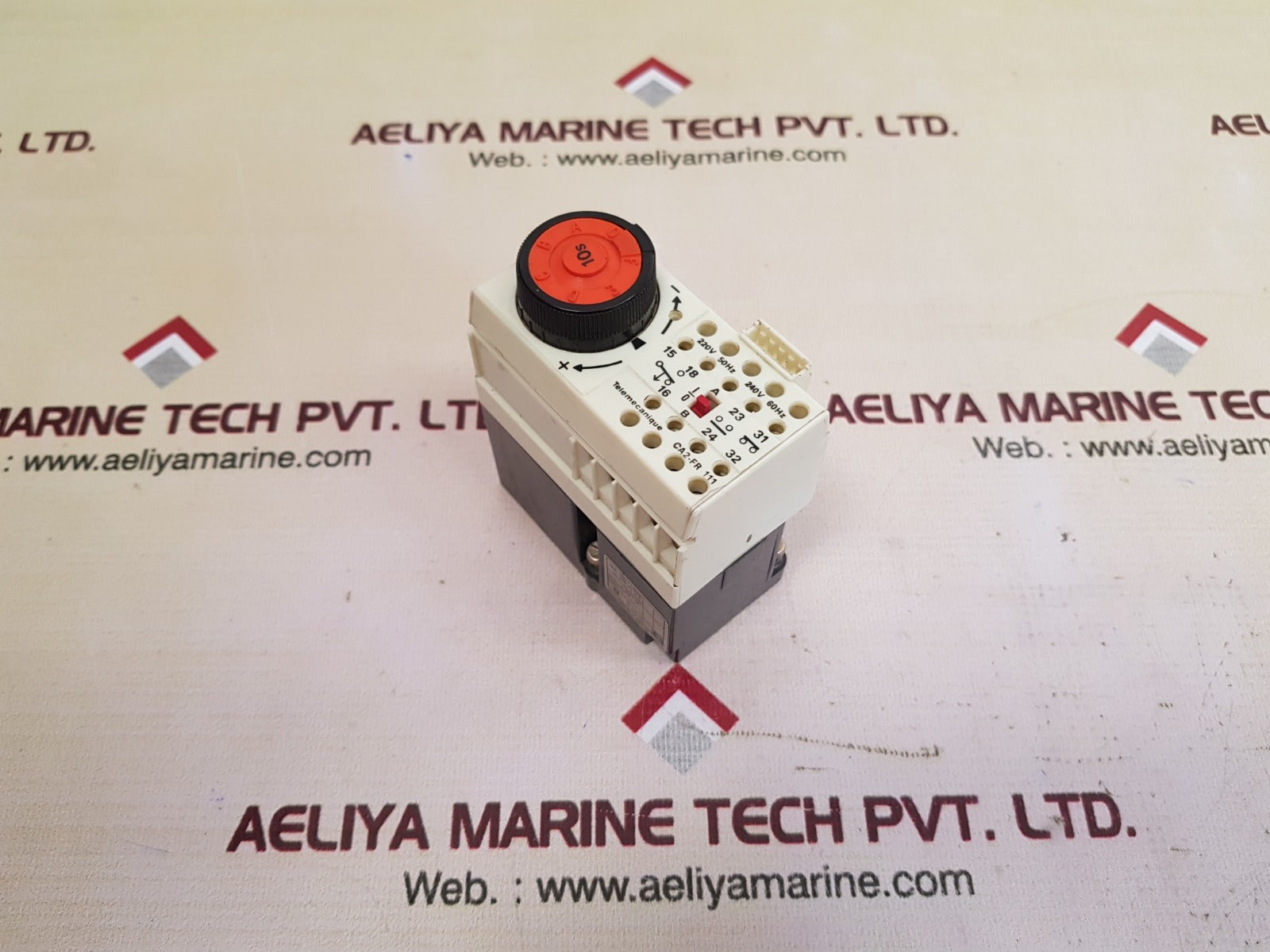 Telemecanique ca2-fr 111 time delay relay 220v 50hz 240v 60hz