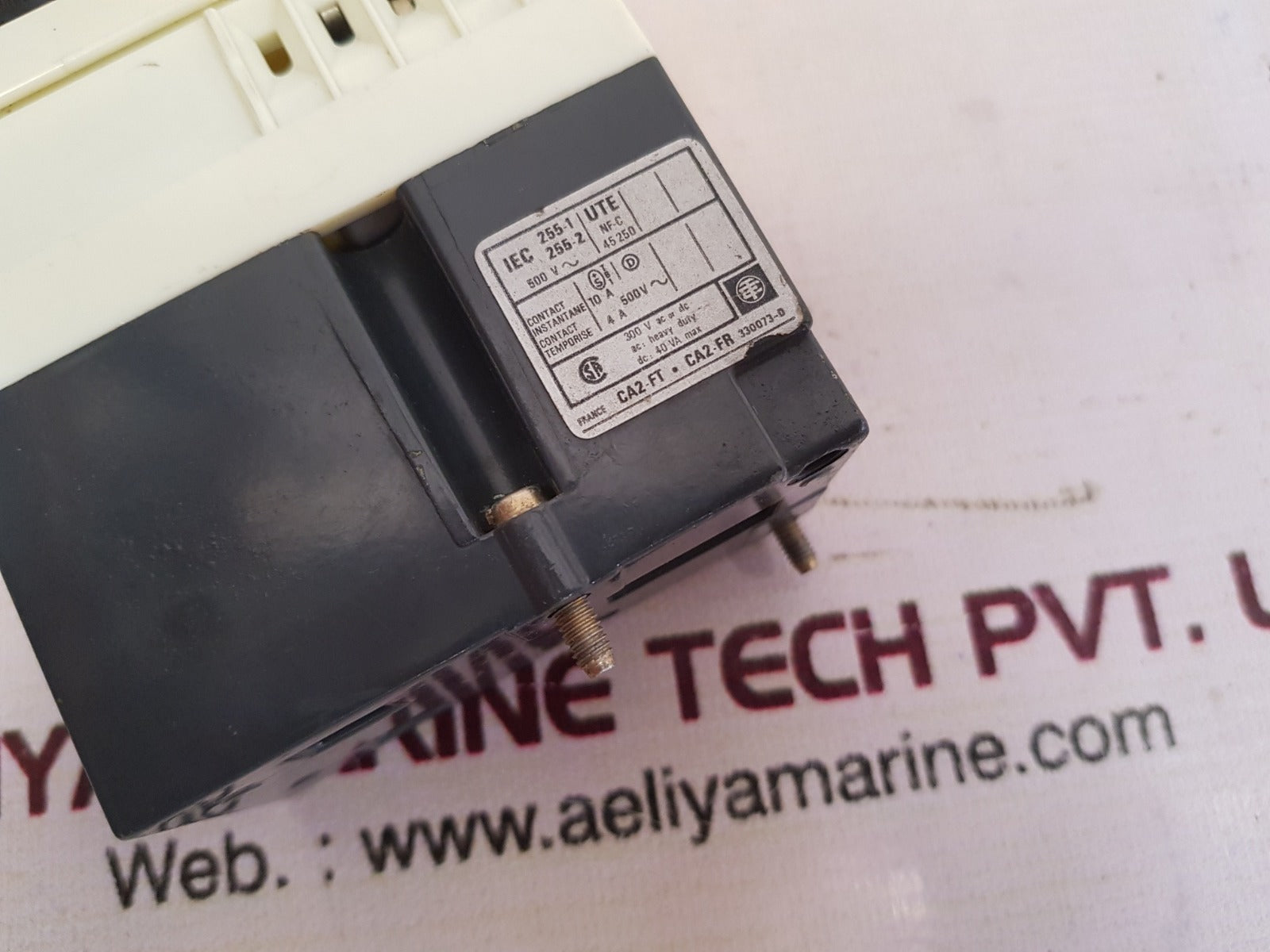 Telemecanique ca2-fr 111 time delay relay 220v 50hz 240v 60hz